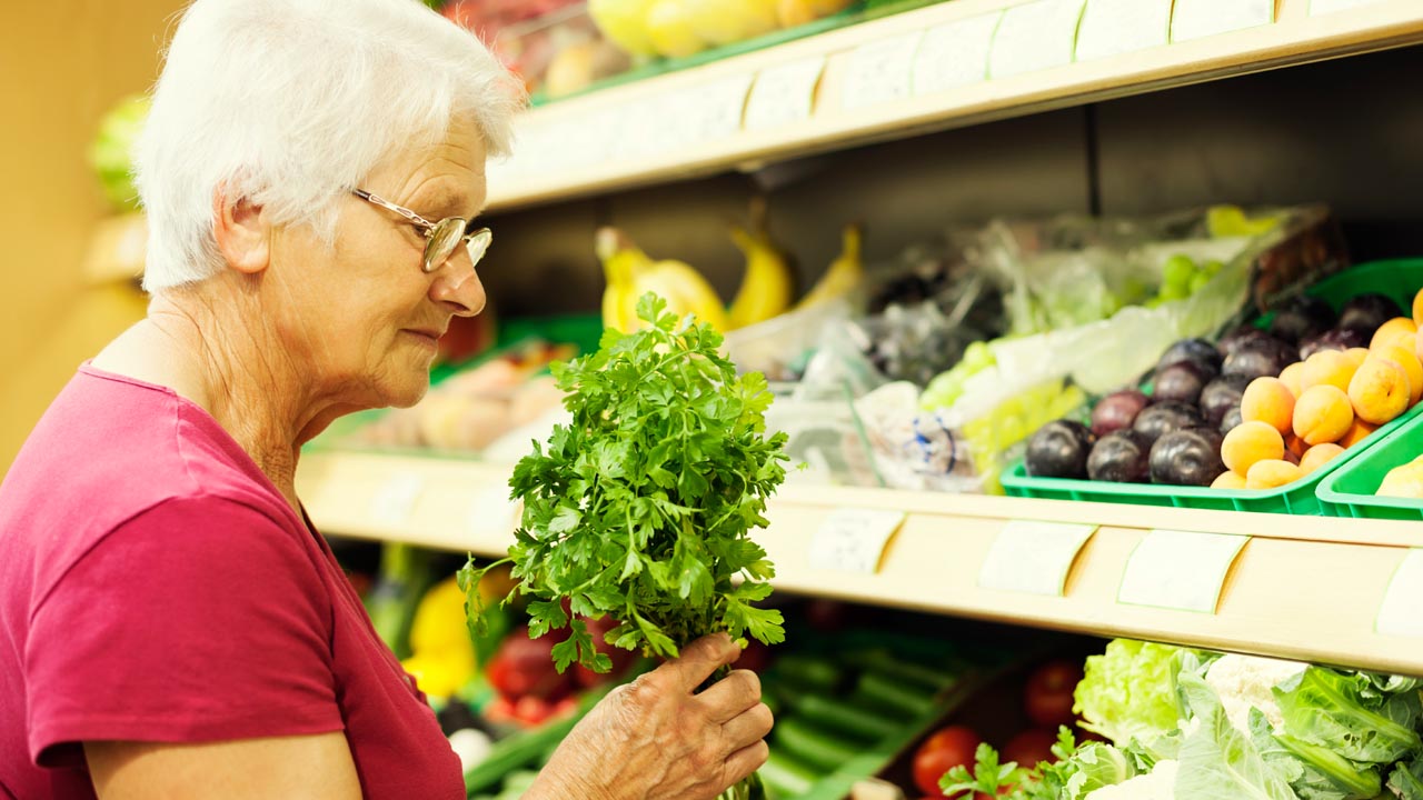 Питание для пенсионеров. Питание пожилых. Продукты для пожилых. Здоровое питание пожилых. Правильное питание для пожилых.